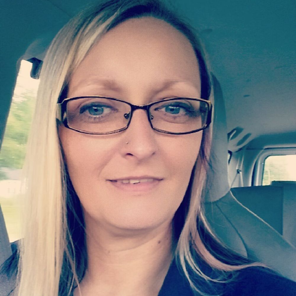 Meet your Posher, April